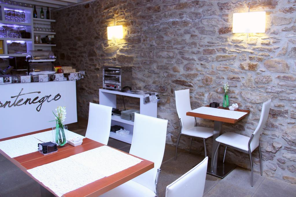 Hotel Montenegro Compostela 산티아고데콤포스텔라 외부 사진