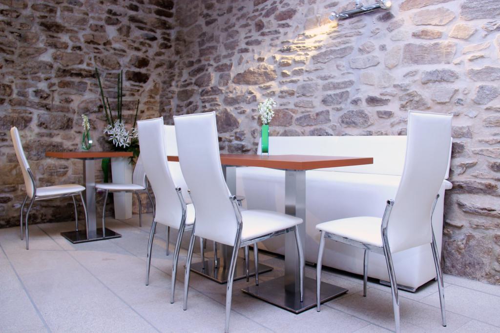 Hotel Montenegro Compostela 산티아고데콤포스텔라 외부 사진