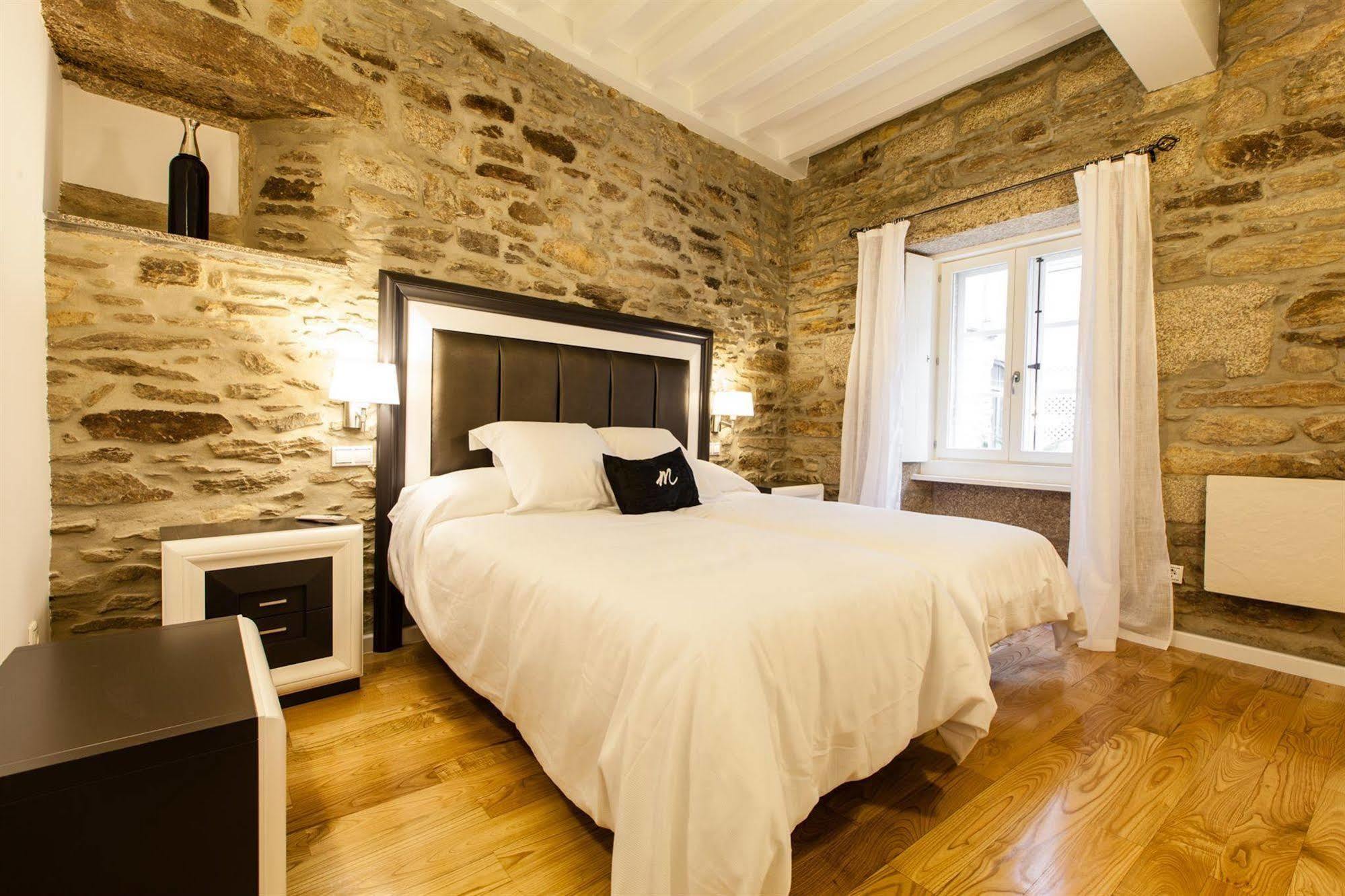 Hotel Montenegro Compostela 산티아고데콤포스텔라 외부 사진
