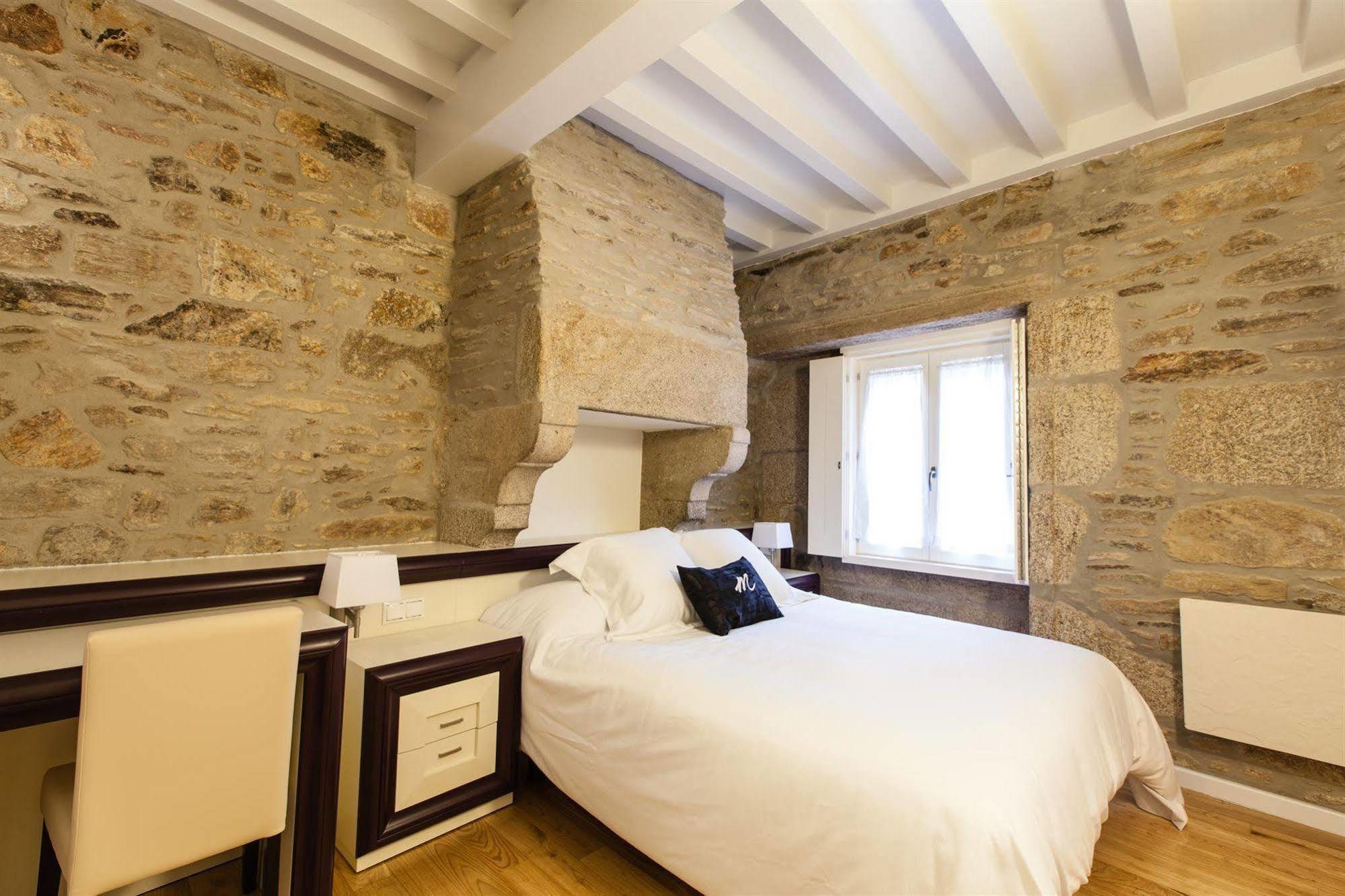 Hotel Montenegro Compostela 산티아고데콤포스텔라 외부 사진