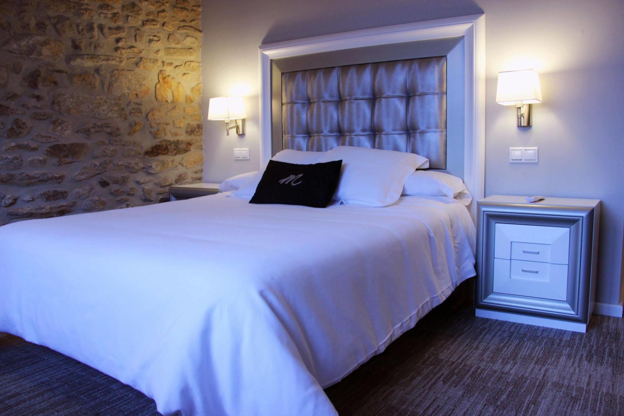Hotel Montenegro Compostela 산티아고데콤포스텔라 외부 사진