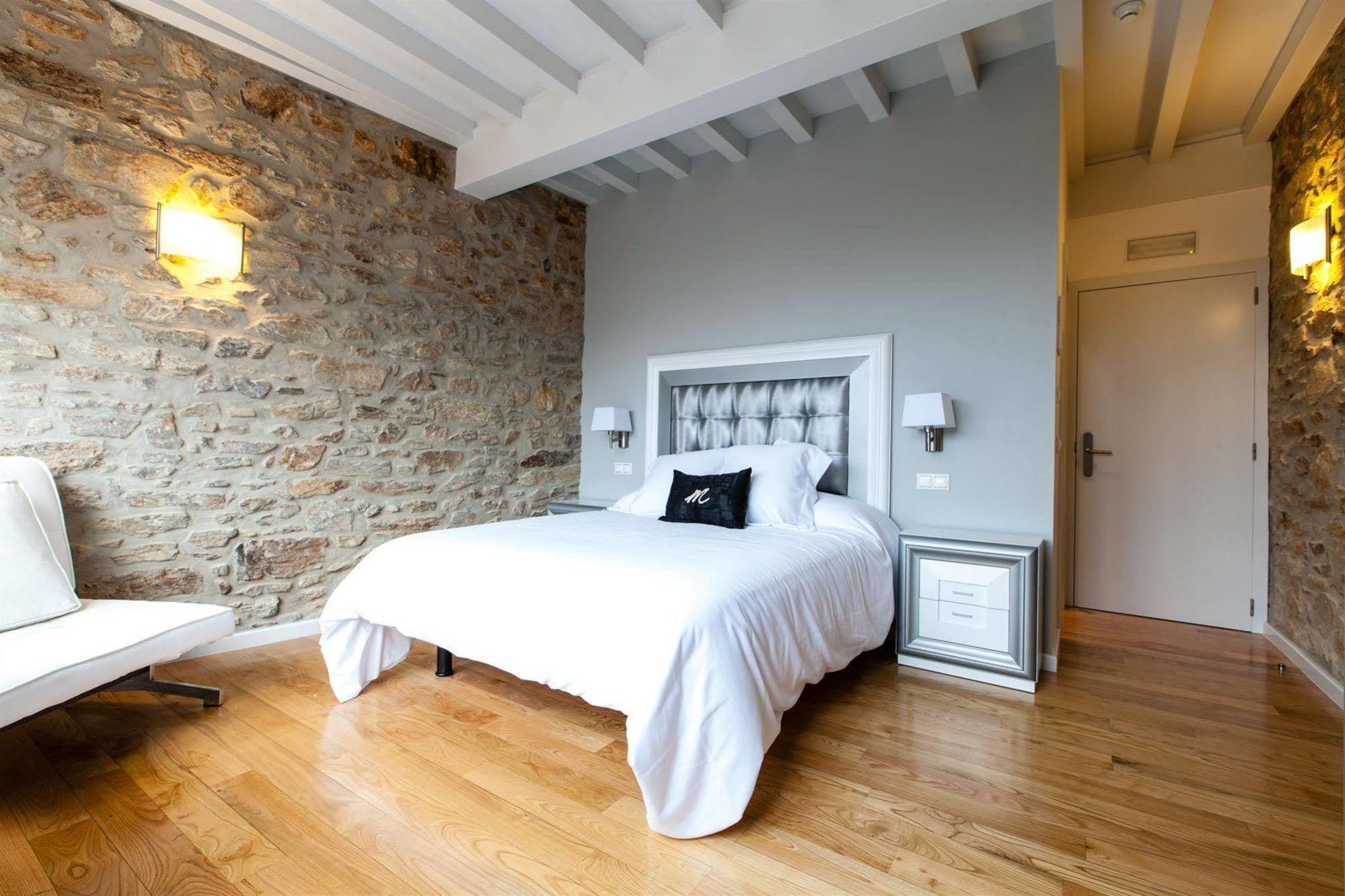 Hotel Montenegro Compostela 산티아고데콤포스텔라 외부 사진