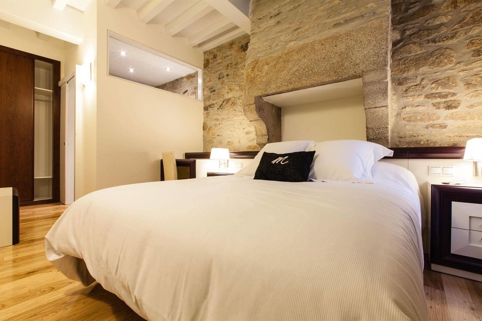 Hotel Montenegro Compostela 산티아고데콤포스텔라 외부 사진
