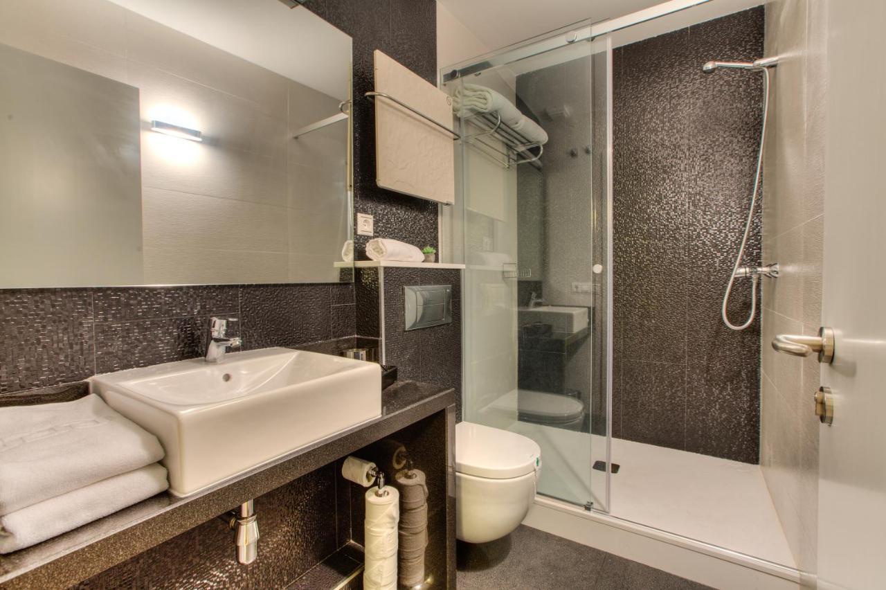 Hotel Montenegro Compostela 산티아고데콤포스텔라 외부 사진